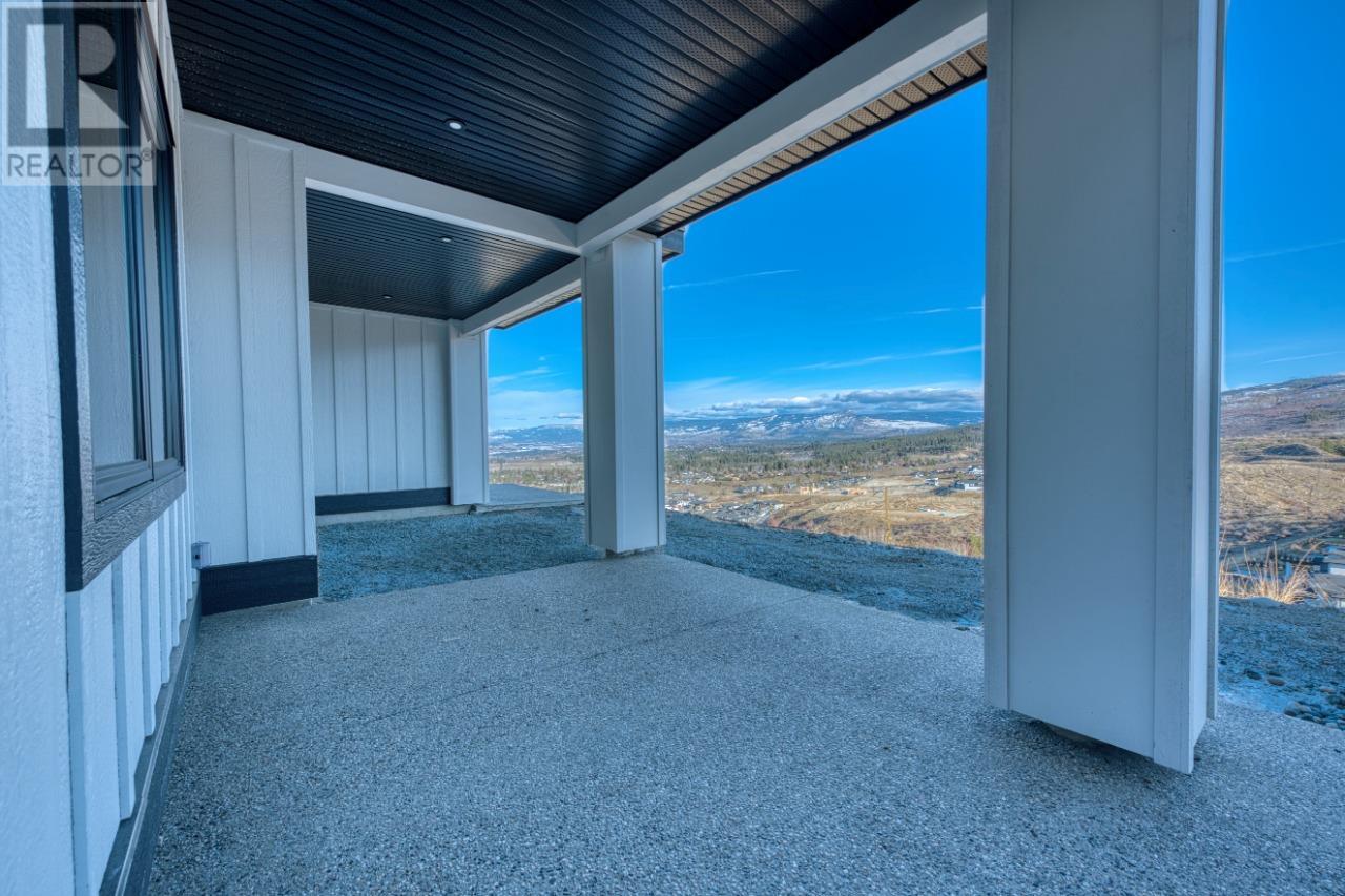 Photo 6 of 1066 Emslie Street, Kelowna BC