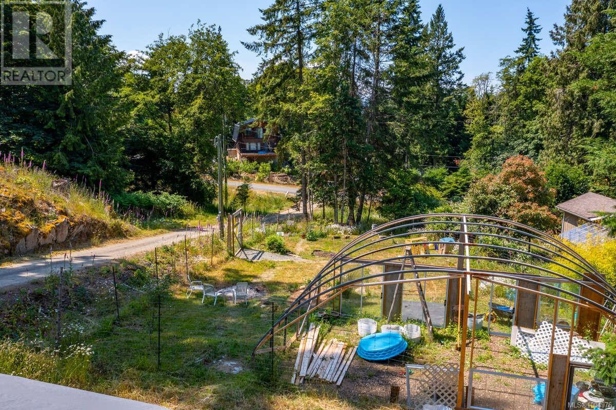 Photo 11 of 2620 Gunwhale Rd, Pender Island BC