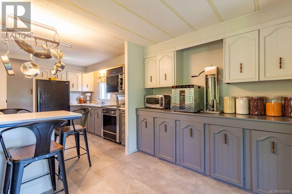 Photo 33 of 2620 Gunwhale Rd, Pender Island BC