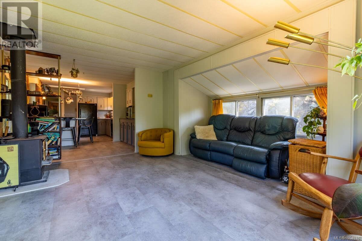 Photo 35 of 2620 Gunwhale Rd, Pender Island BC
