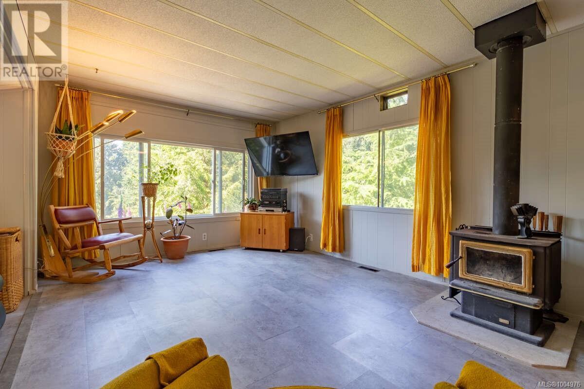 Photo 37 of 2620 Gunwhale Rd, Pender Island BC