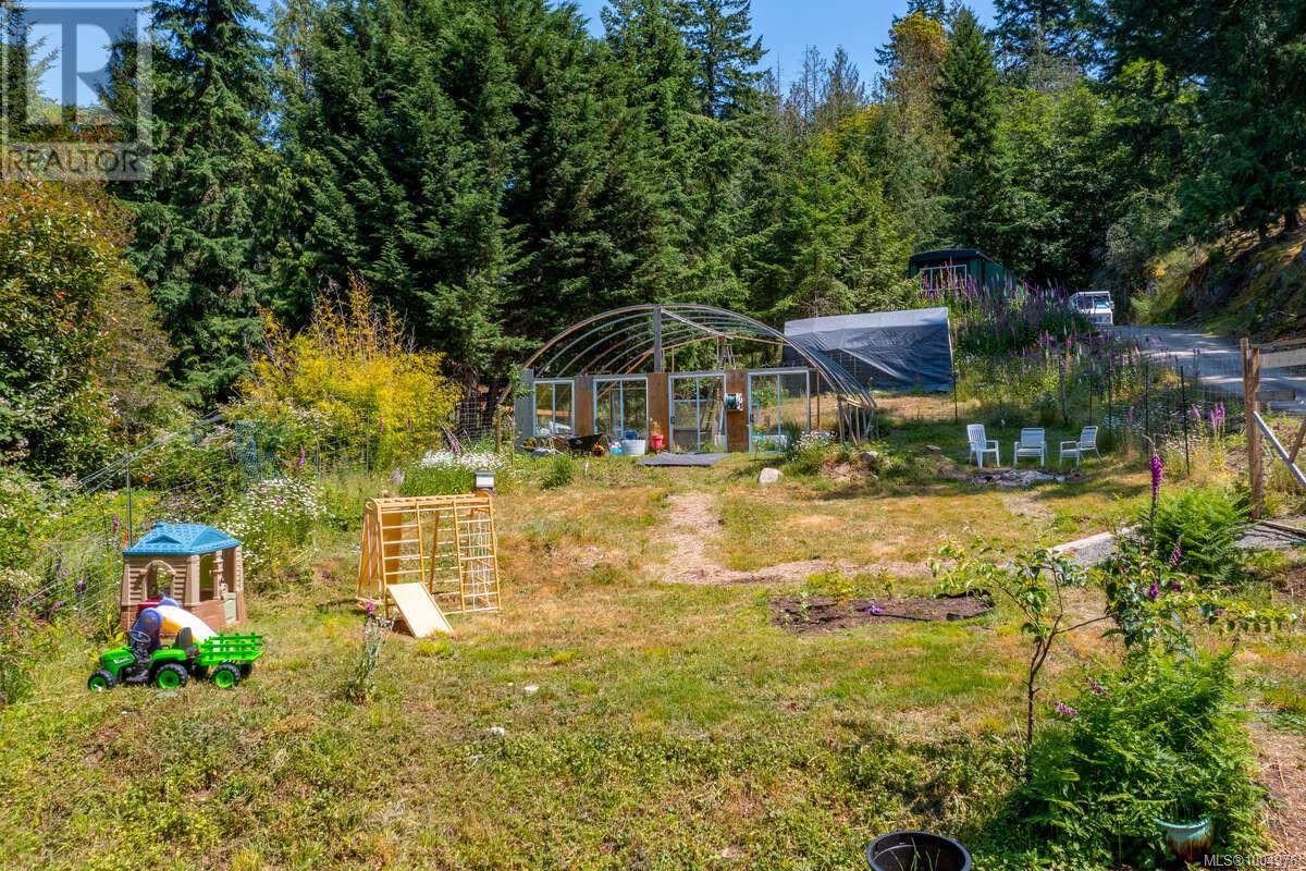 Photo 8 of 2620 Gunwhale Rd, Pender Island BC
