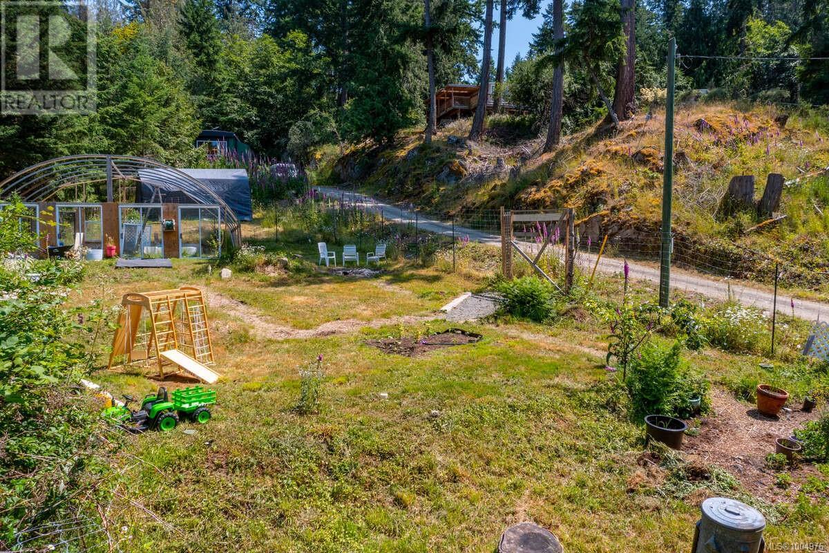 Photo 9 of 2620 Gunwhale Rd, Pender Island BC