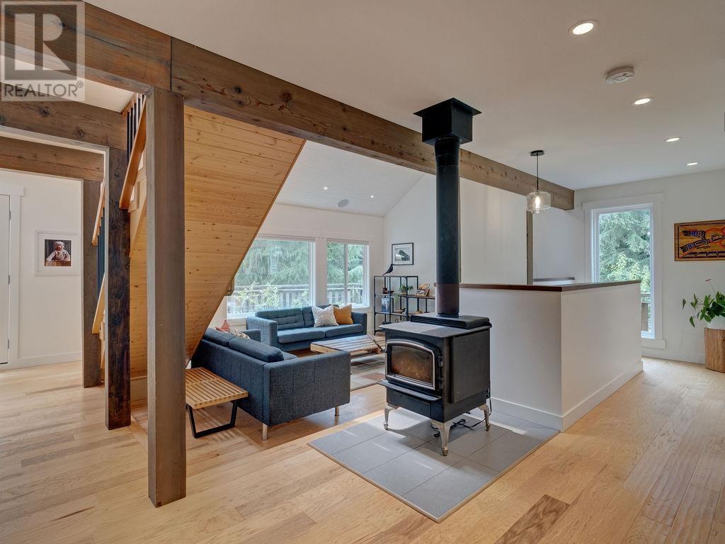 8057 COOPER ROAD, Halfmoon Bay