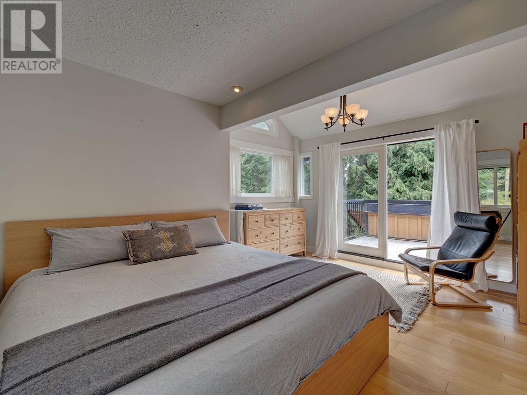 8057 COOPER ROAD, Halfmoon Bay