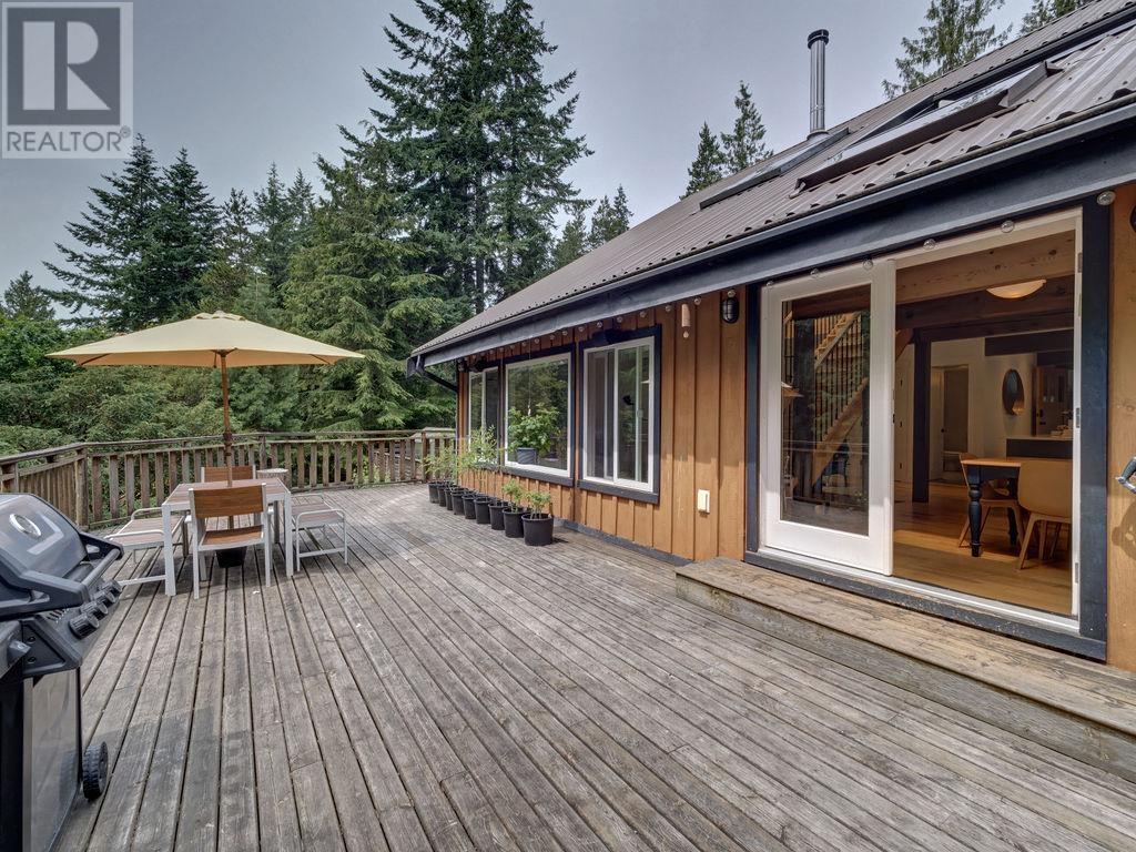 8057 COOPER ROAD, Halfmoon Bay