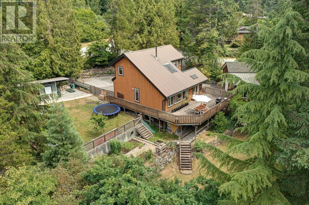 8057 COOPER ROAD, Halfmoon Bay