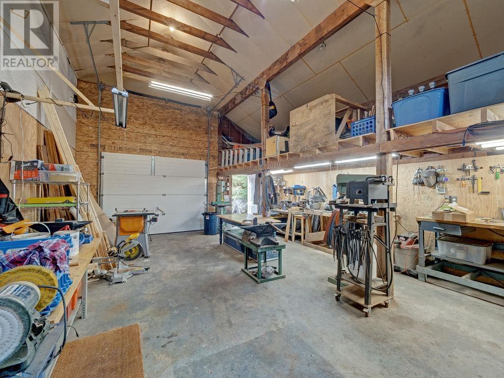 8057 COOPER ROAD, Halfmoon Bay