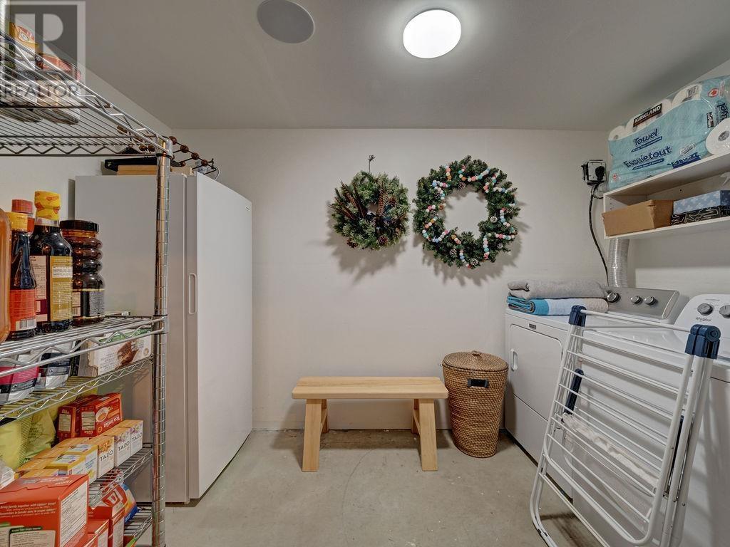 8057 COOPER ROAD, Halfmoon Bay