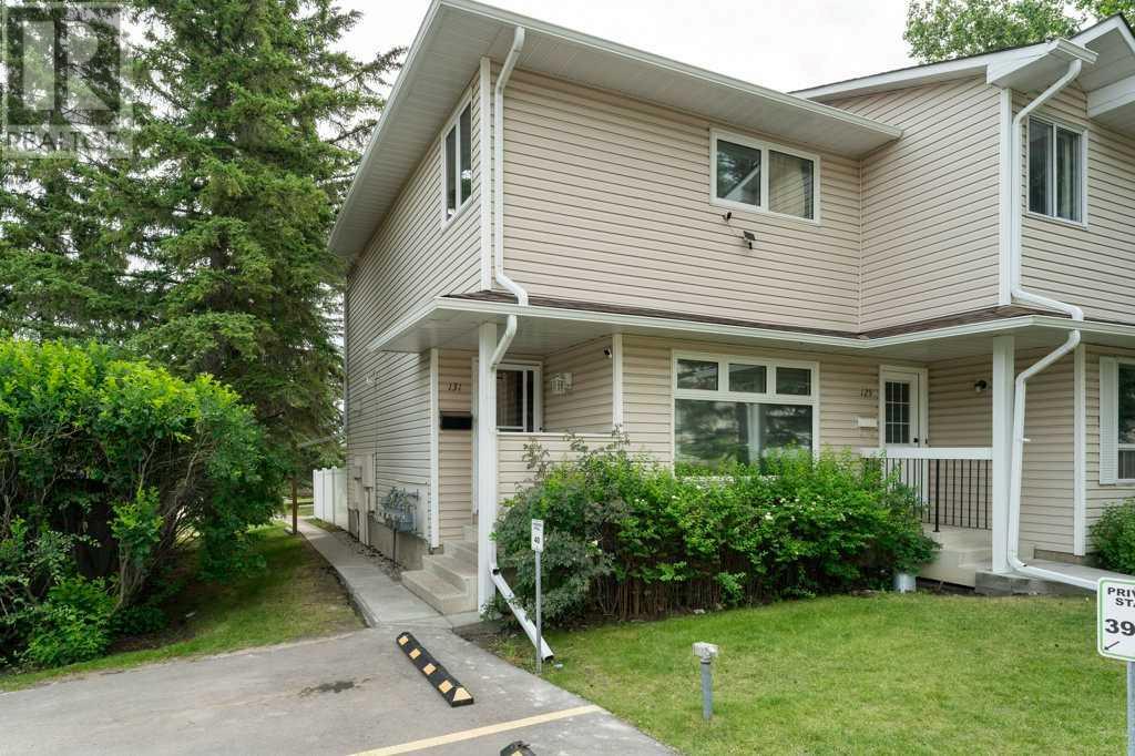 131 woodsman Lane SW, Calgary, Alberta