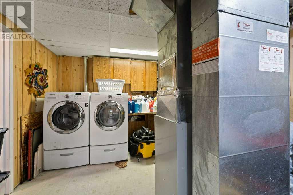 Single Family House for Sale in  woodsman Lane SW Woodbine Calgary 