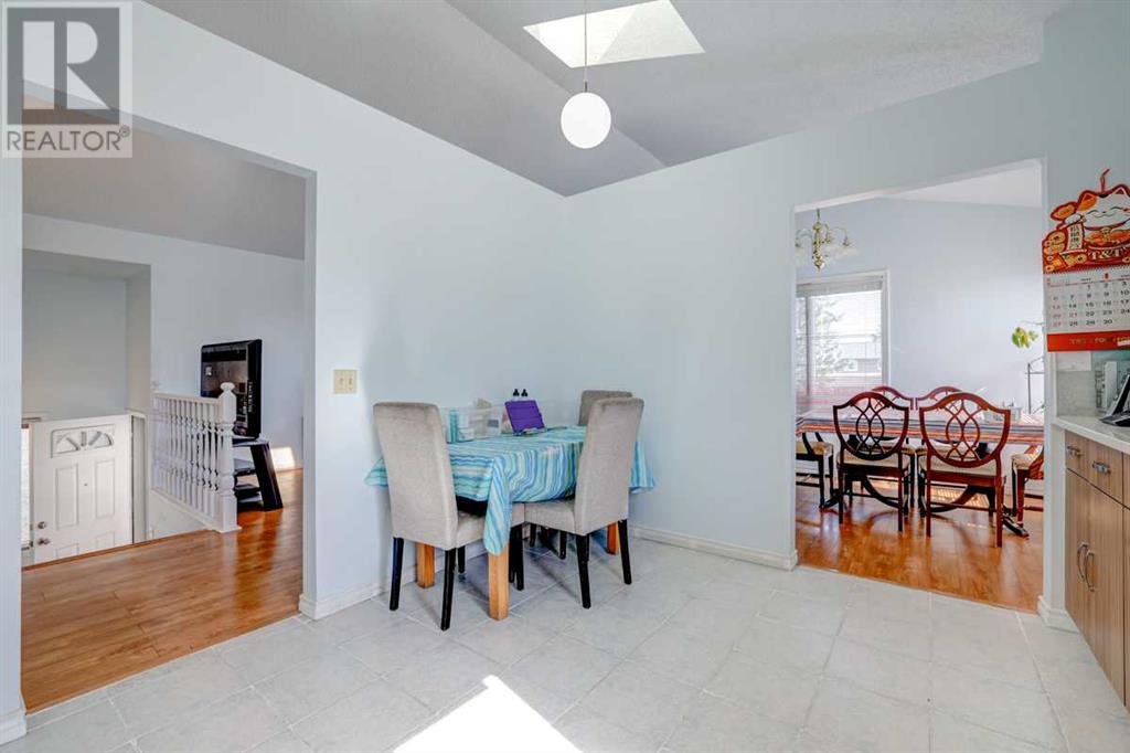Single Family House 3 Level for Sale in  Sanderling Place NW Sandstone Valley Calgary 