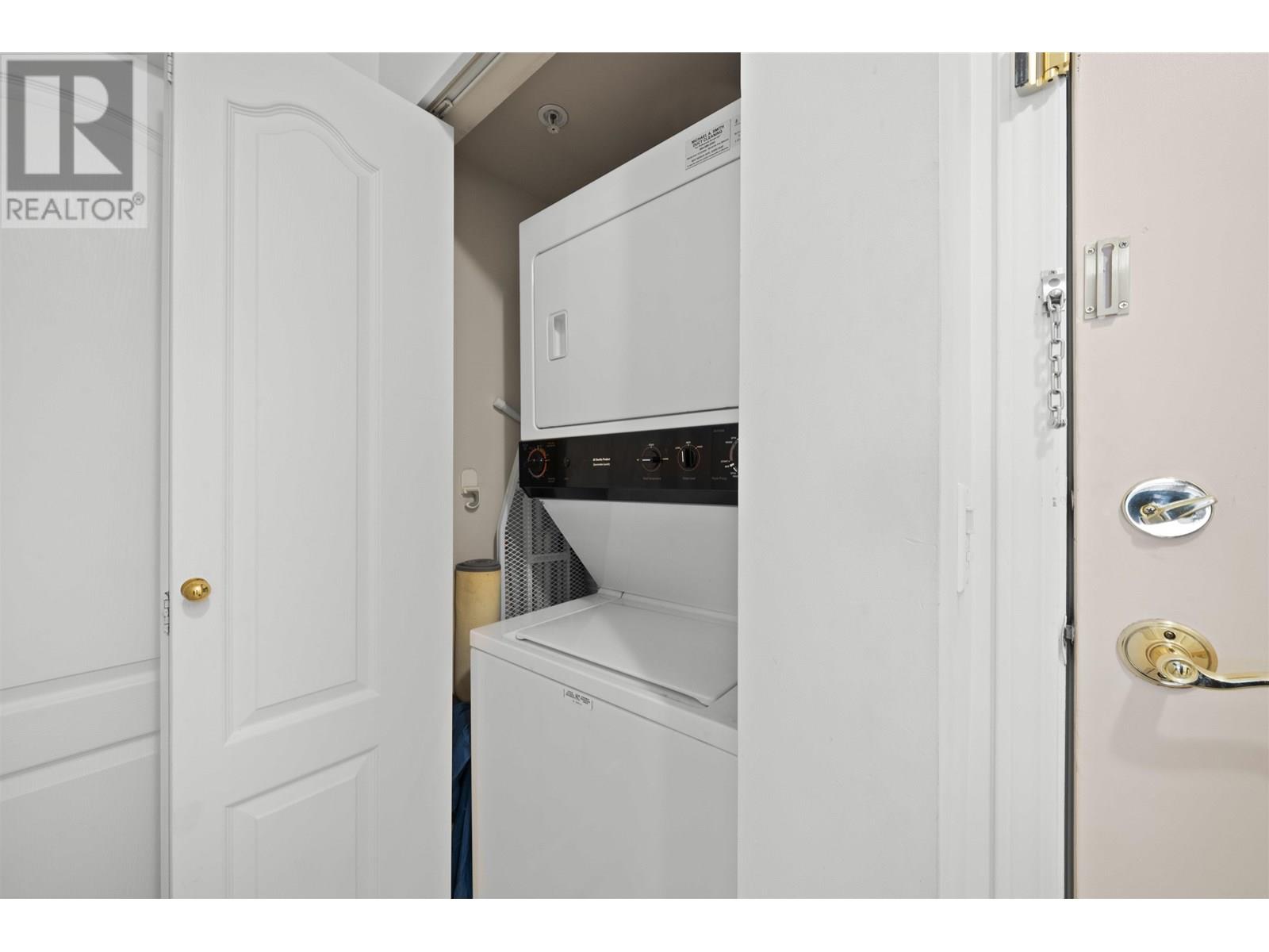 Photo 12 of 347 5888 Dover Crescent, Richmond BC