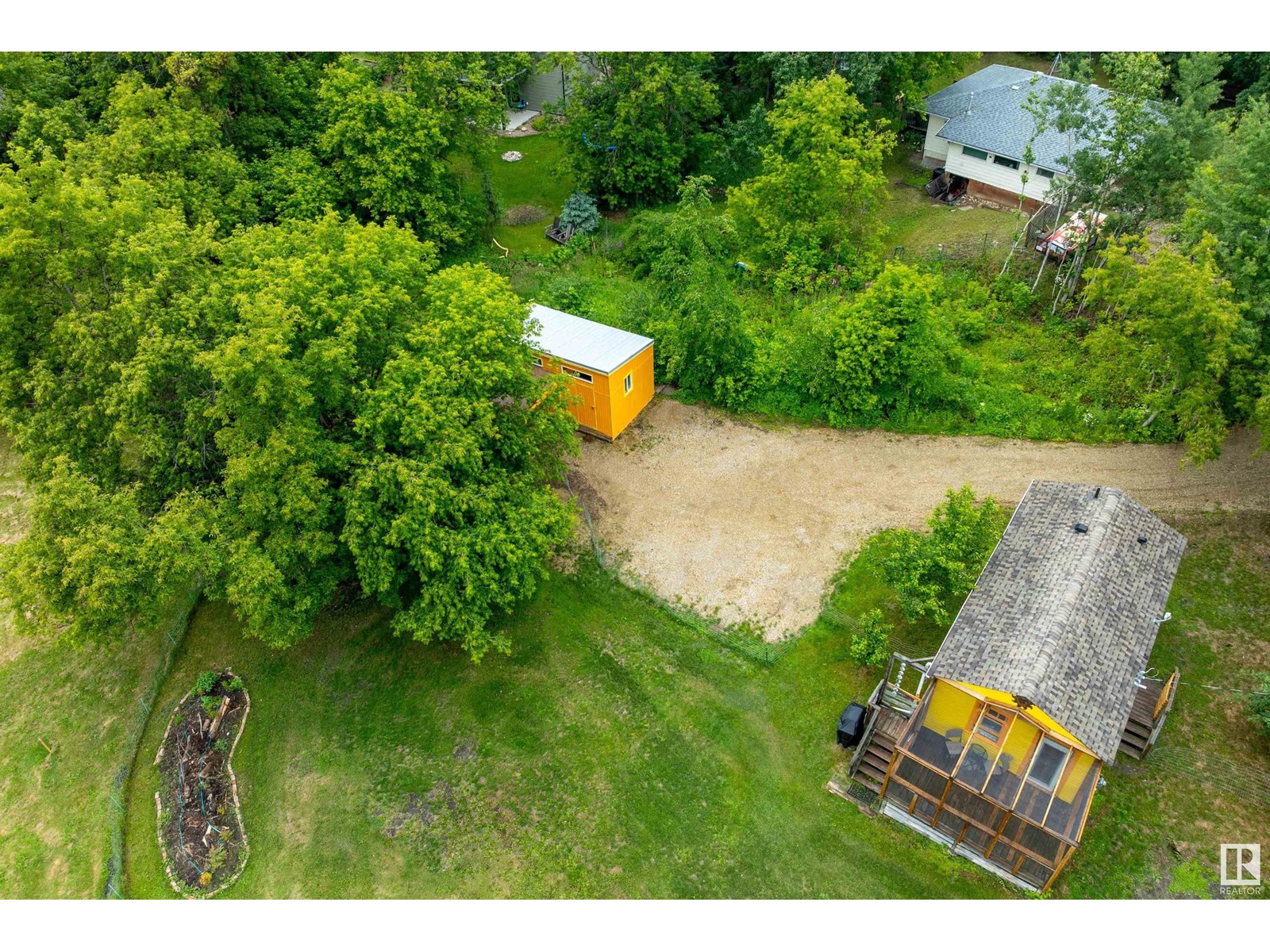 Photo 27 of 719 Lakeside Dr, Rural Parkland County AB