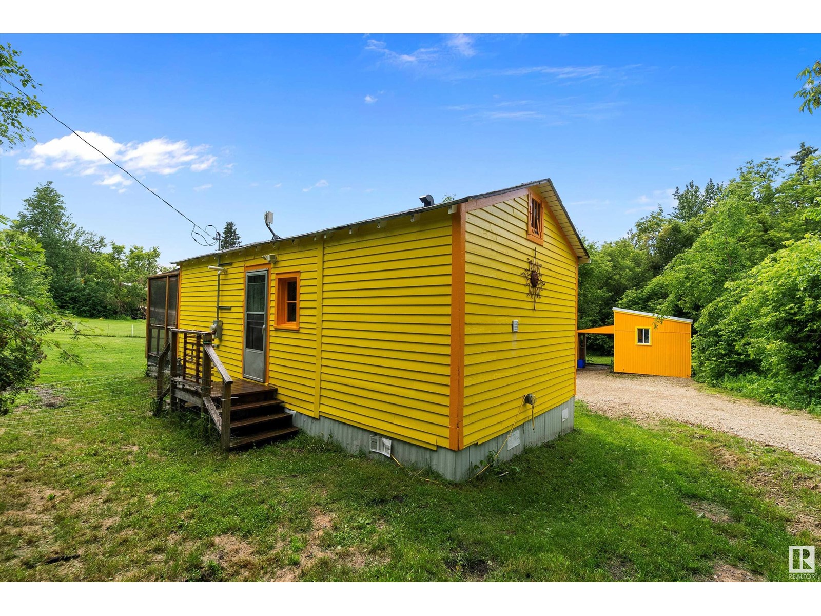 Photo 30 of 719 Lakeside Dr, Rural Parkland County AB