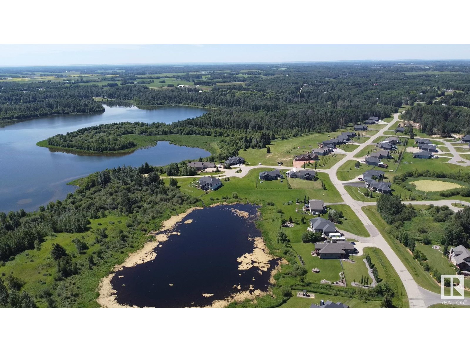 Photo 41 of 719 Lakeside Dr, Rural Parkland County AB