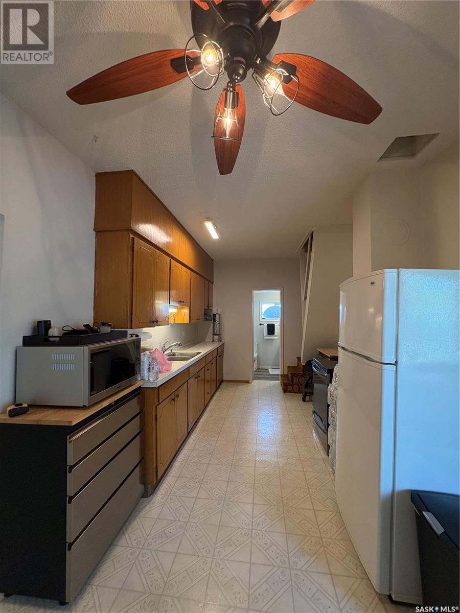 108 Warren ROAD — photo 9