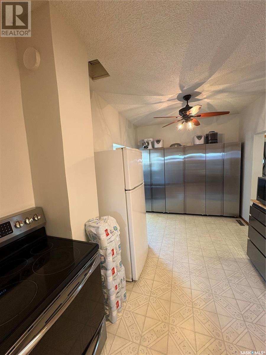 108 Warren ROAD — photo 11