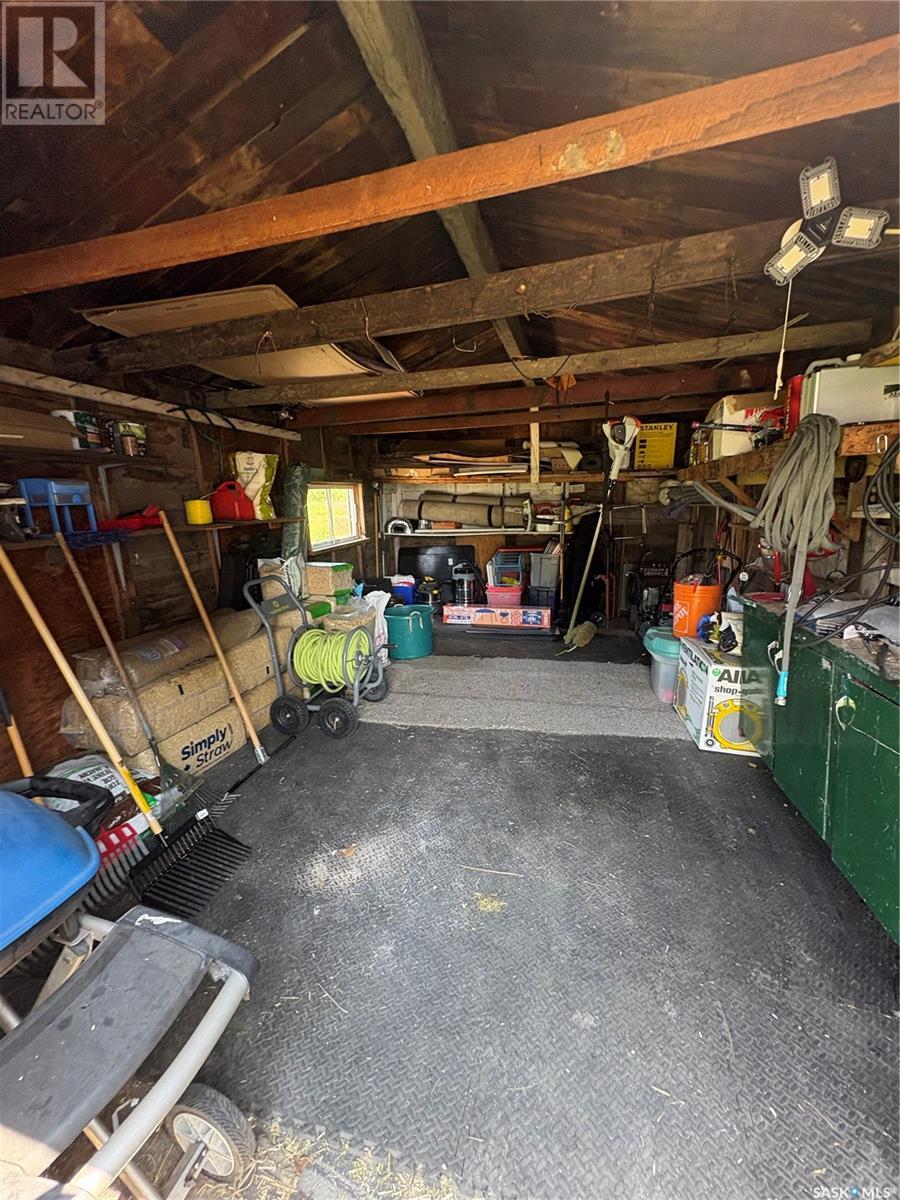 108 Warren ROAD — photo 34