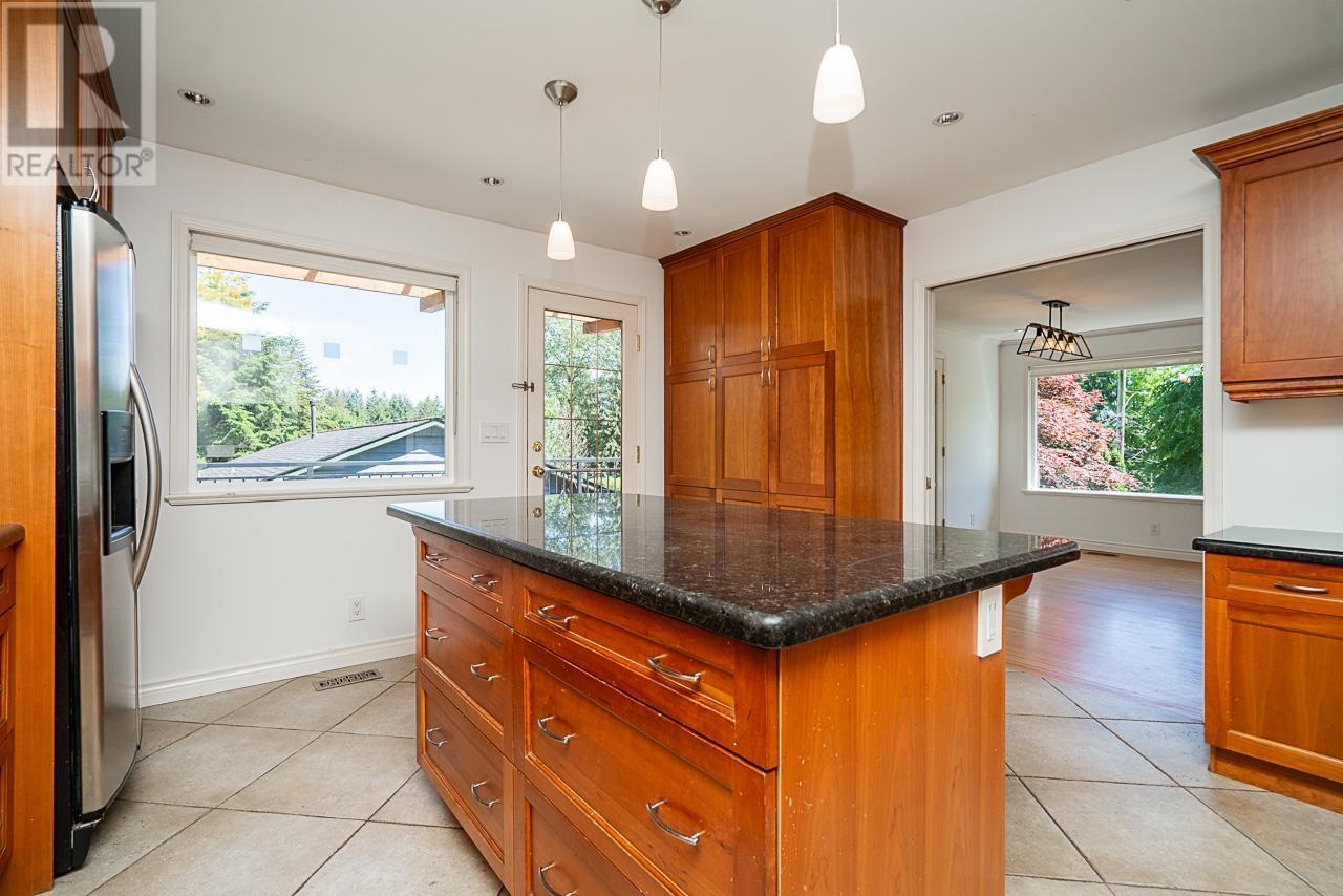 1358 E 14TH STREET, North Vancouver