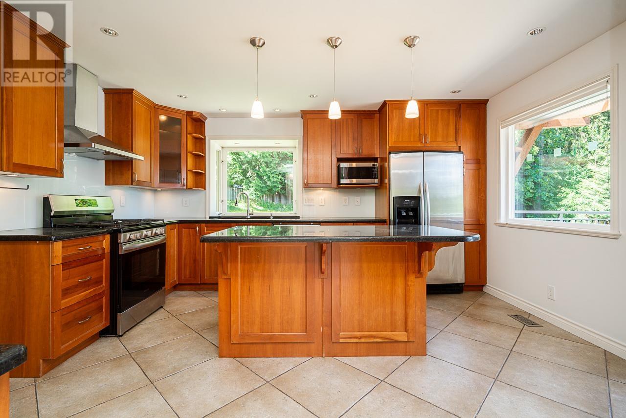 1358 E 14TH STREET, North Vancouver