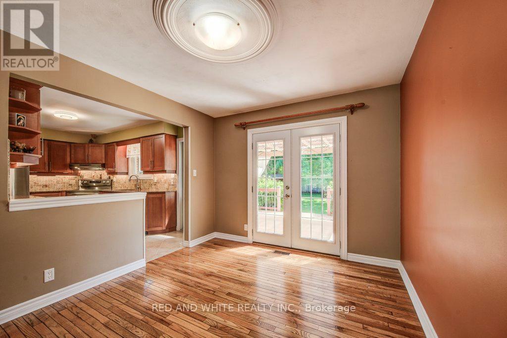 Photo 36 of 18 Marshall Avenue, North Dumfries ON