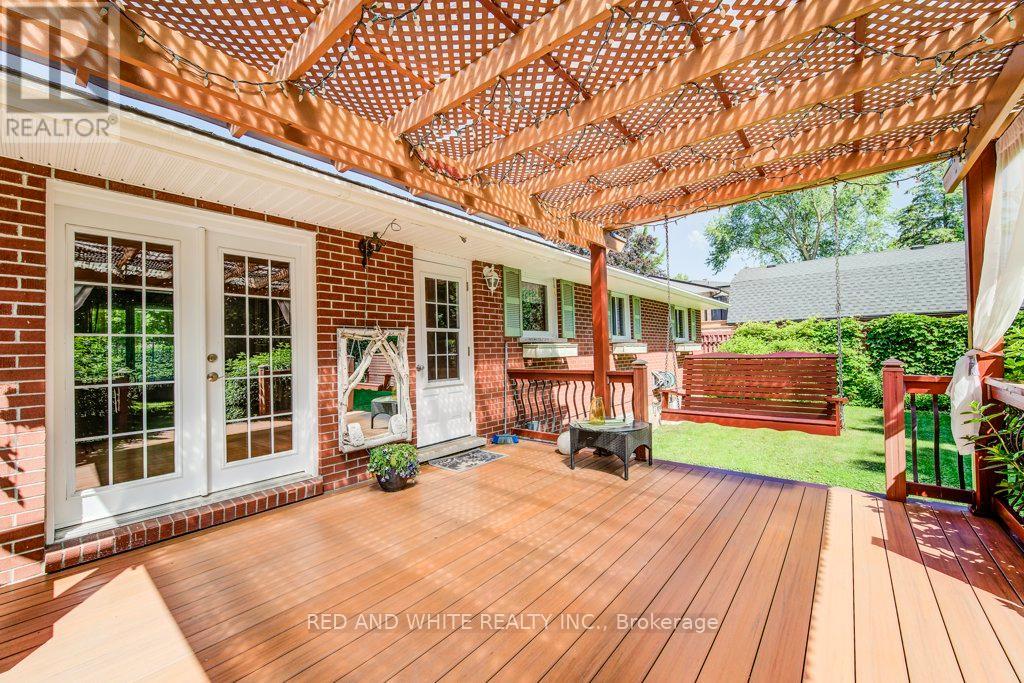 Photo 30 of 18 Marshall Avenue, North Dumfries ON