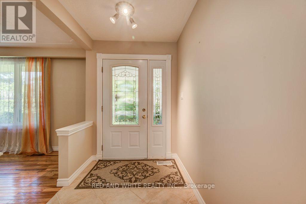Photo 7 of 18 Marshall Avenue, North Dumfries ON