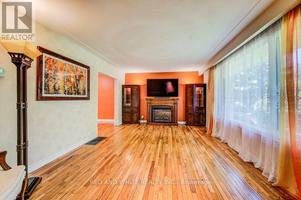 Photo 38 of 18 Marshall Avenue, North Dumfries ON