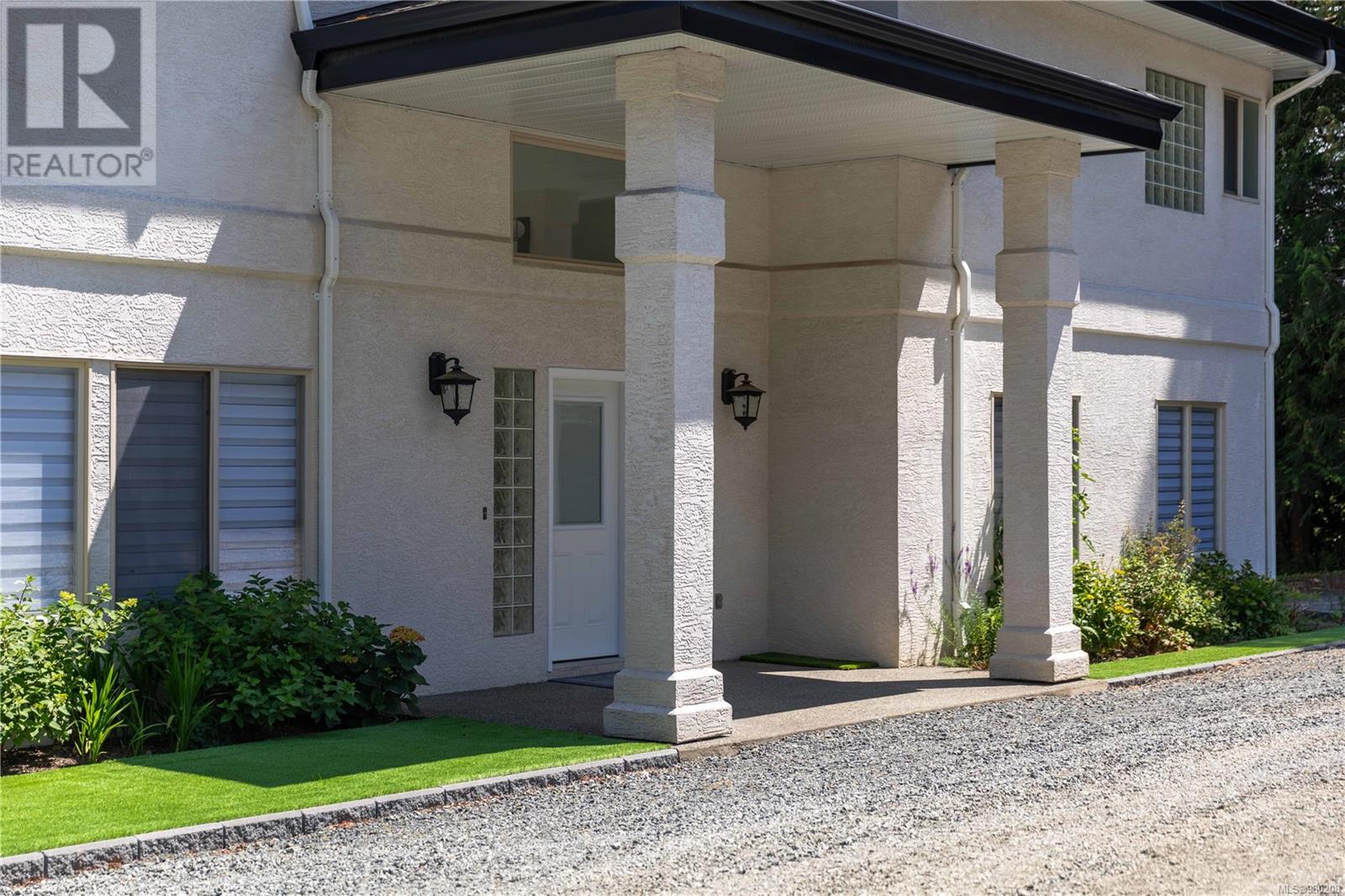 740 Windover Terr, Metchosin