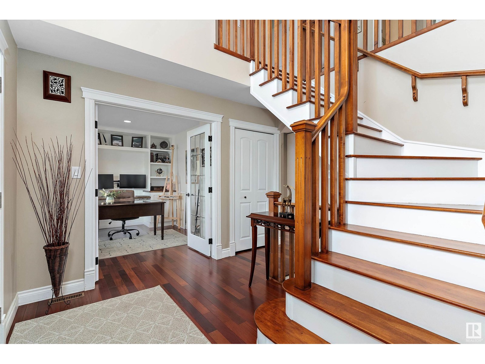 Photo 3 of 10765 65 St Nw, Edmonton AB