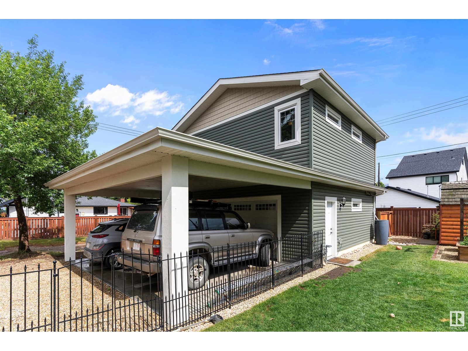 Photo 37 of 10765 65 St Nw, Edmonton AB