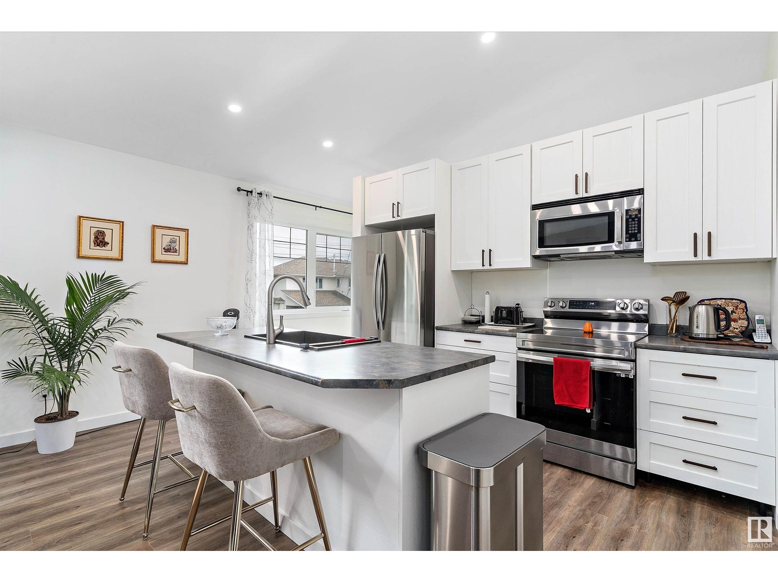 Photo 39 of 10765 65 St Nw, Edmonton AB