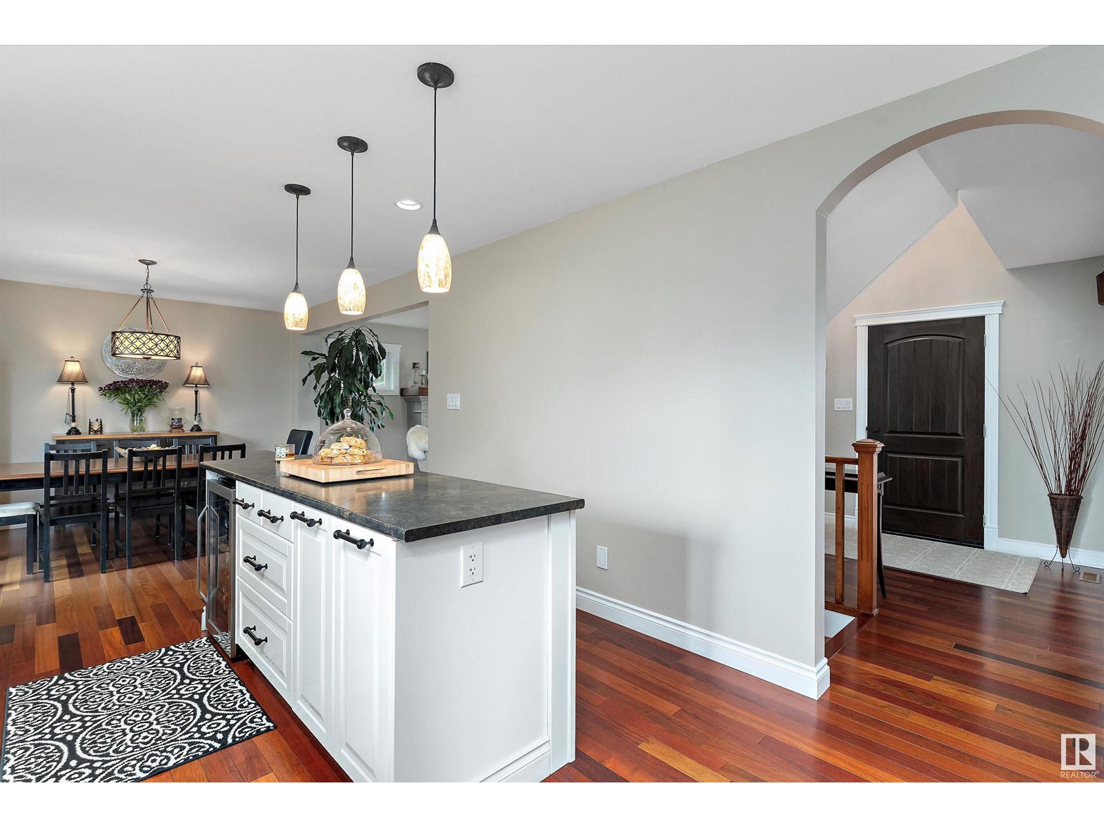 Photo 16 of 10765 65 St Nw, Edmonton AB