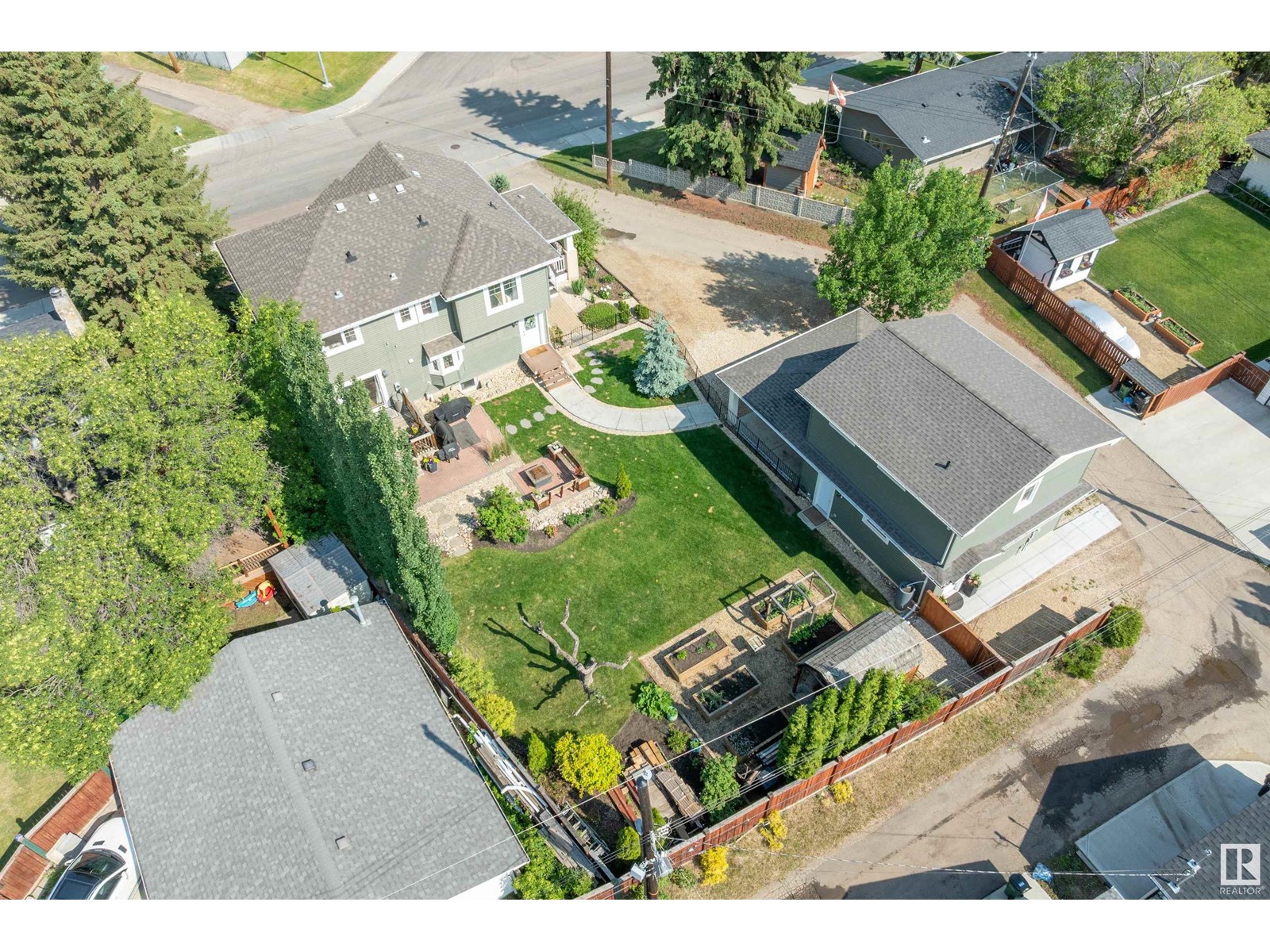 Photo 58 of 10765 65 St Nw, Edmonton AB