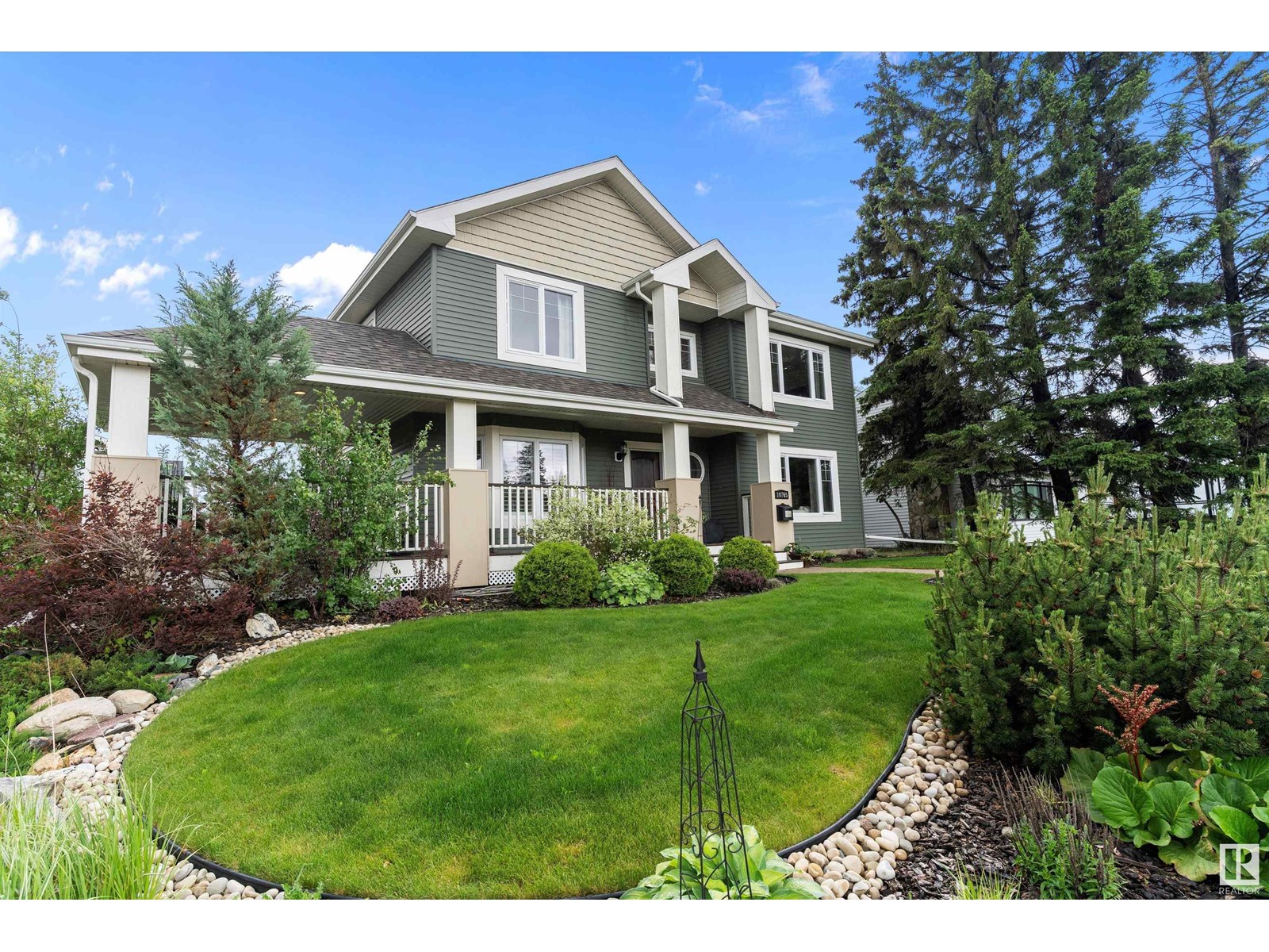 Photo 1 of 10765 65 St Nw, Edmonton AB