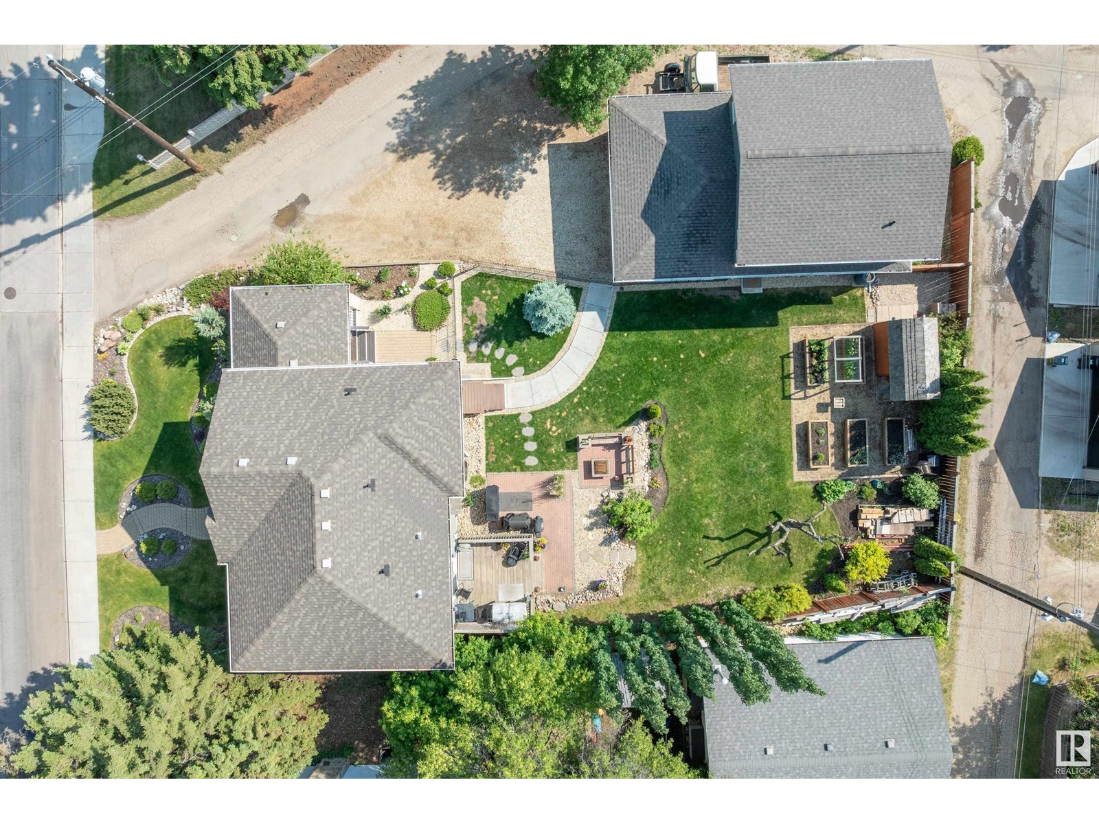 Photo 59 of 10765 65 St Nw, Edmonton AB