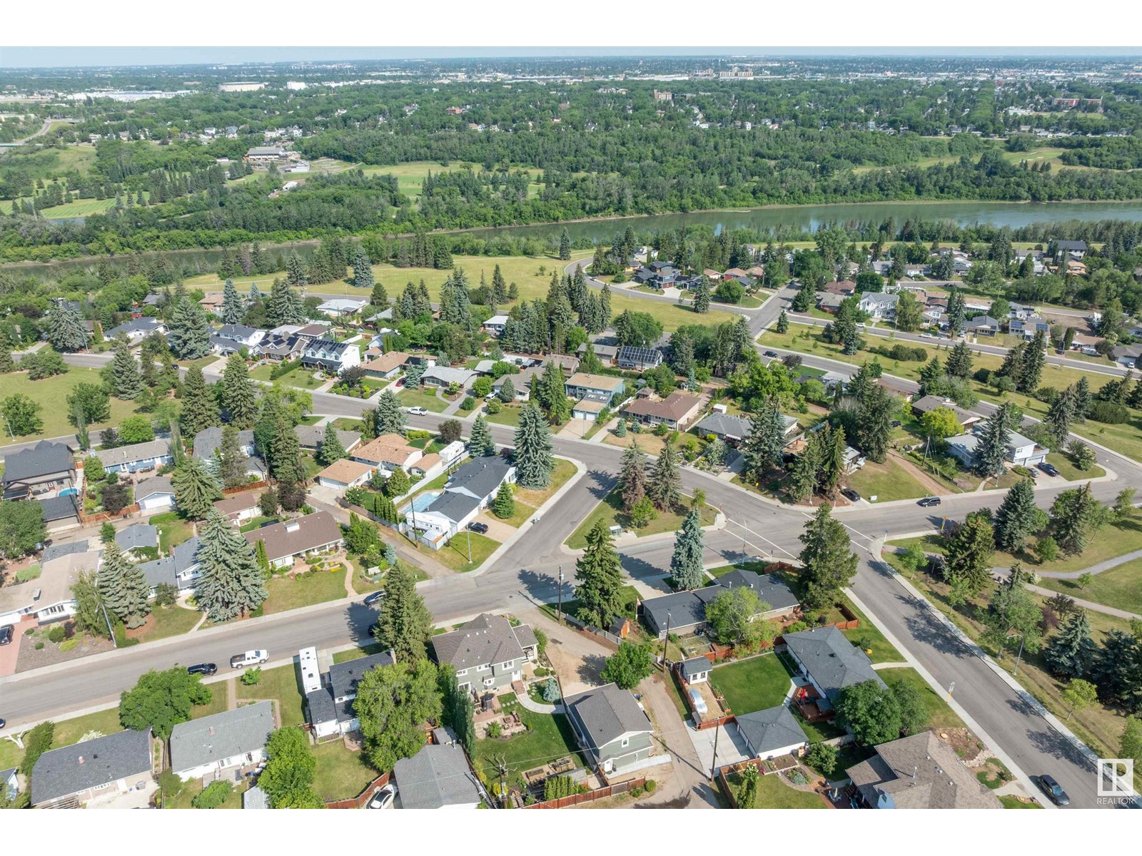 Photo 61 of 10765 65 St Nw, Edmonton AB