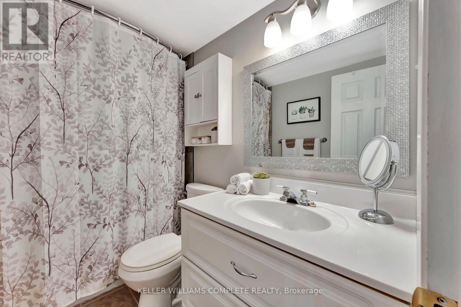 Photo 9 of 307 11 Woodman Drive S, Hamilton ON