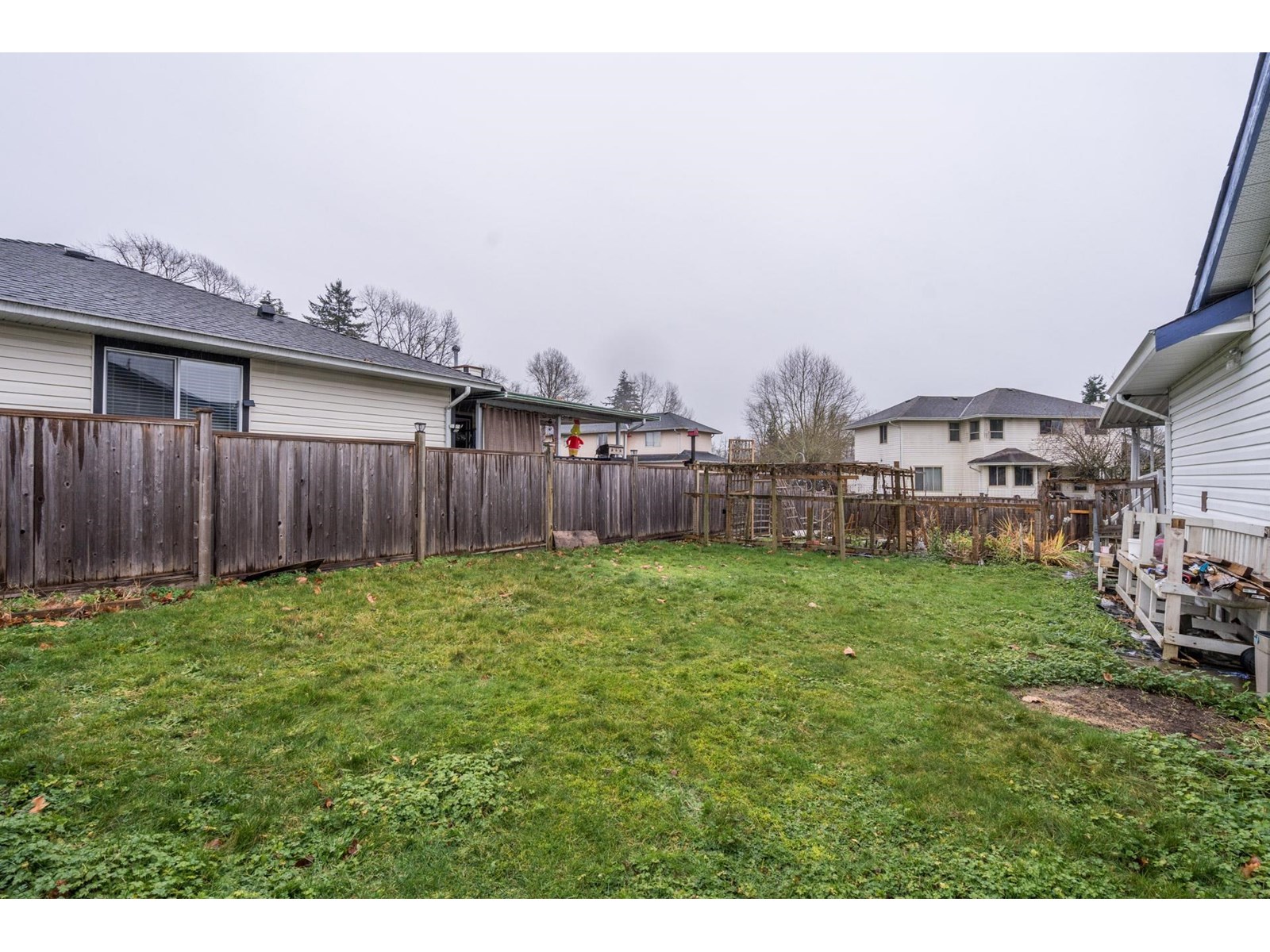 Photo 33 of 14116 88 Avenue, Surrey BC
