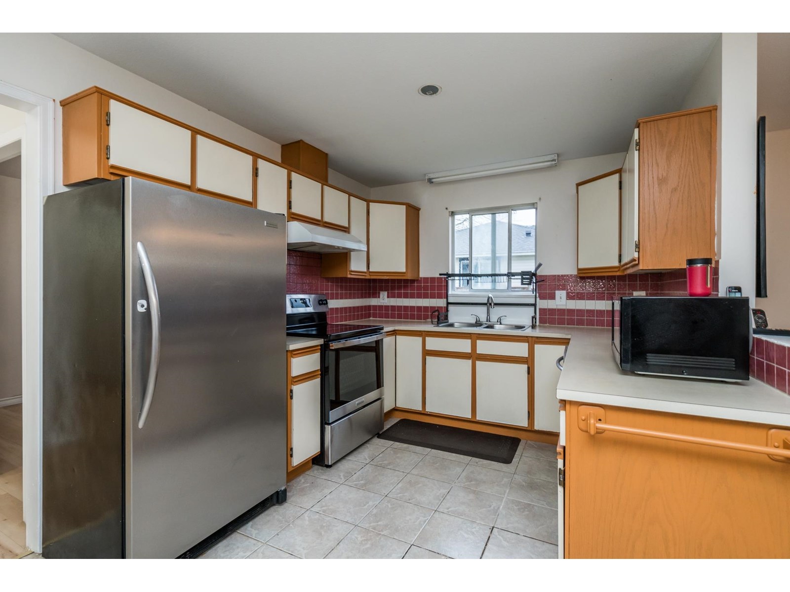 Photo 11 of 14116 88 Avenue, Surrey BC
