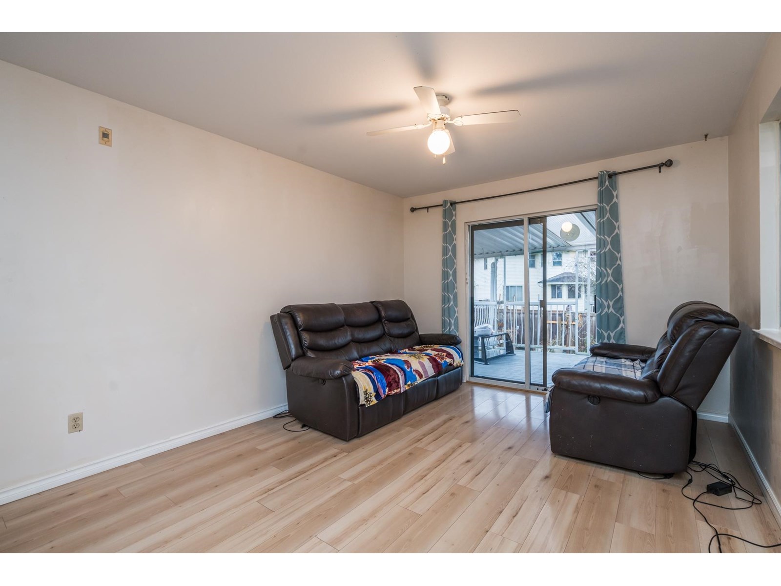 Photo 6 of 14116 88 Avenue, Surrey BC