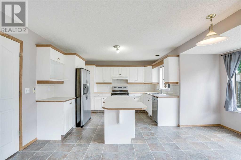 Single Family House for Sale in  Edgevalley Close NW Edgemont Calgary 
