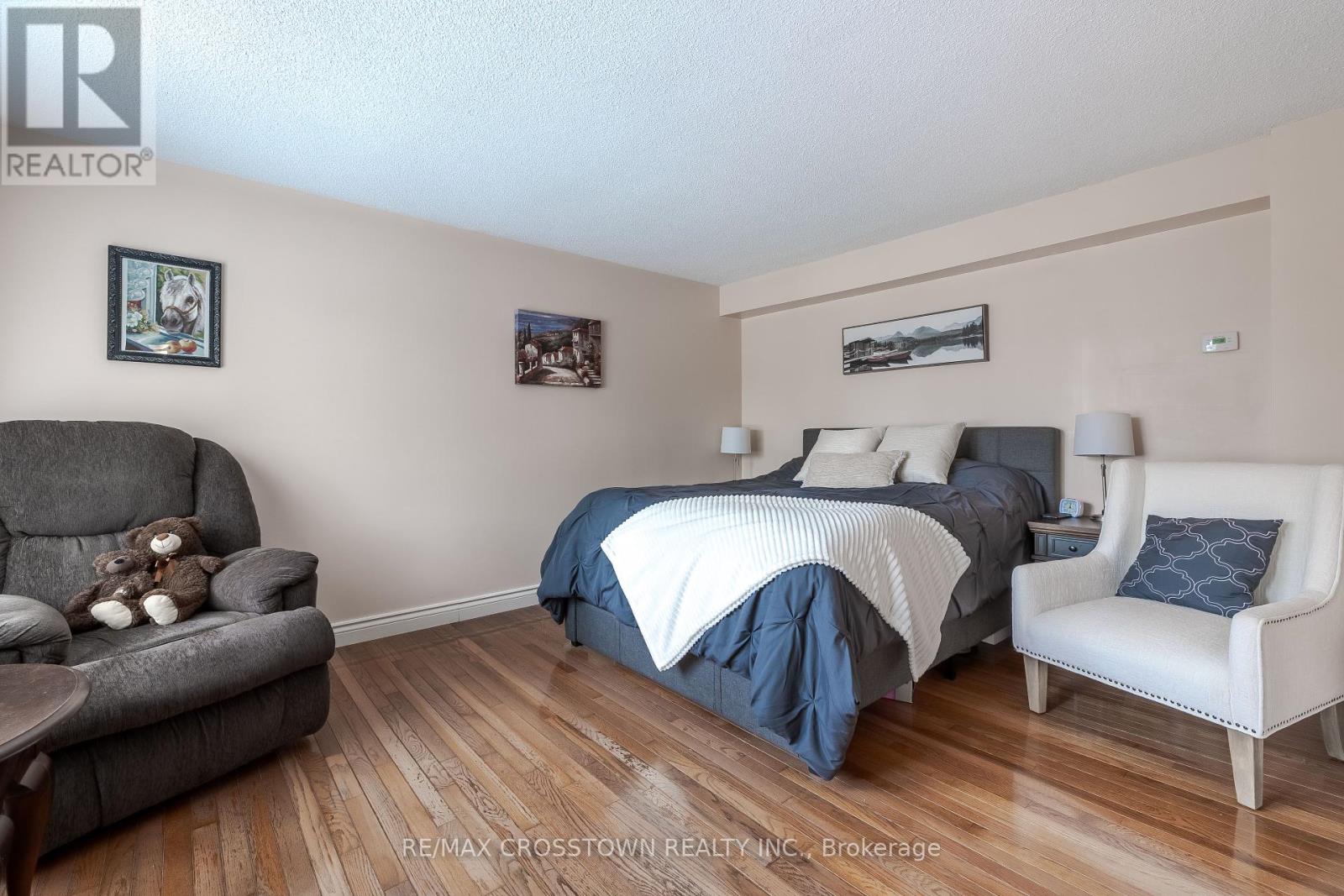 Single Family House for Sale in  NUGENT COURT Barrie (Northwest) 