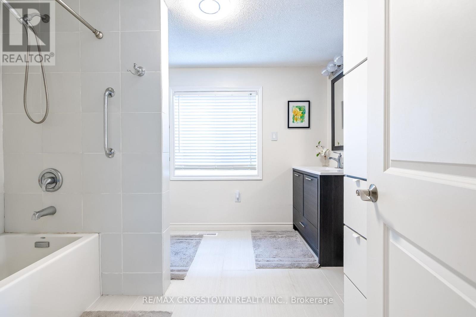 Single Family House for Sale in  NUGENT COURT Barrie (Northwest) 
