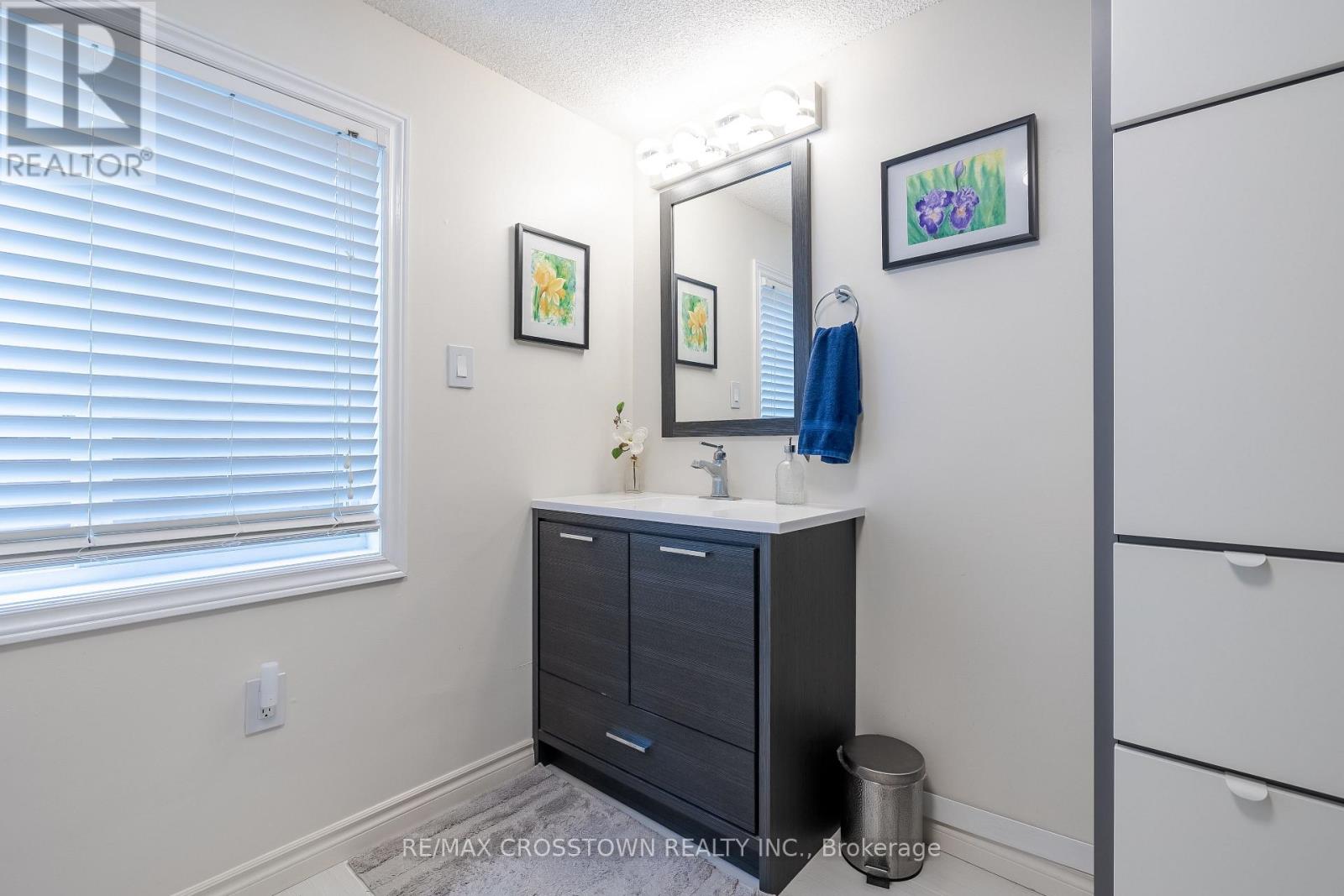 Single Family House for Sale in  NUGENT COURT Barrie (Northwest) 