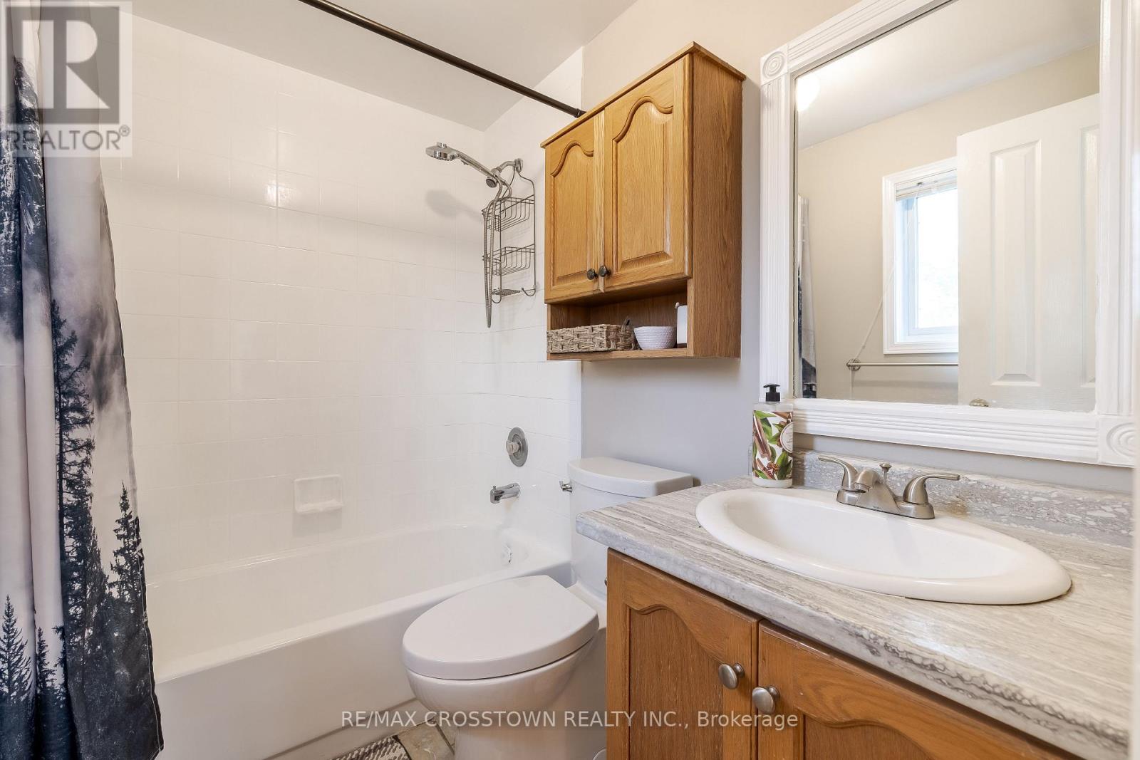 Single Family House for Sale in  NUGENT COURT Barrie (Northwest) 