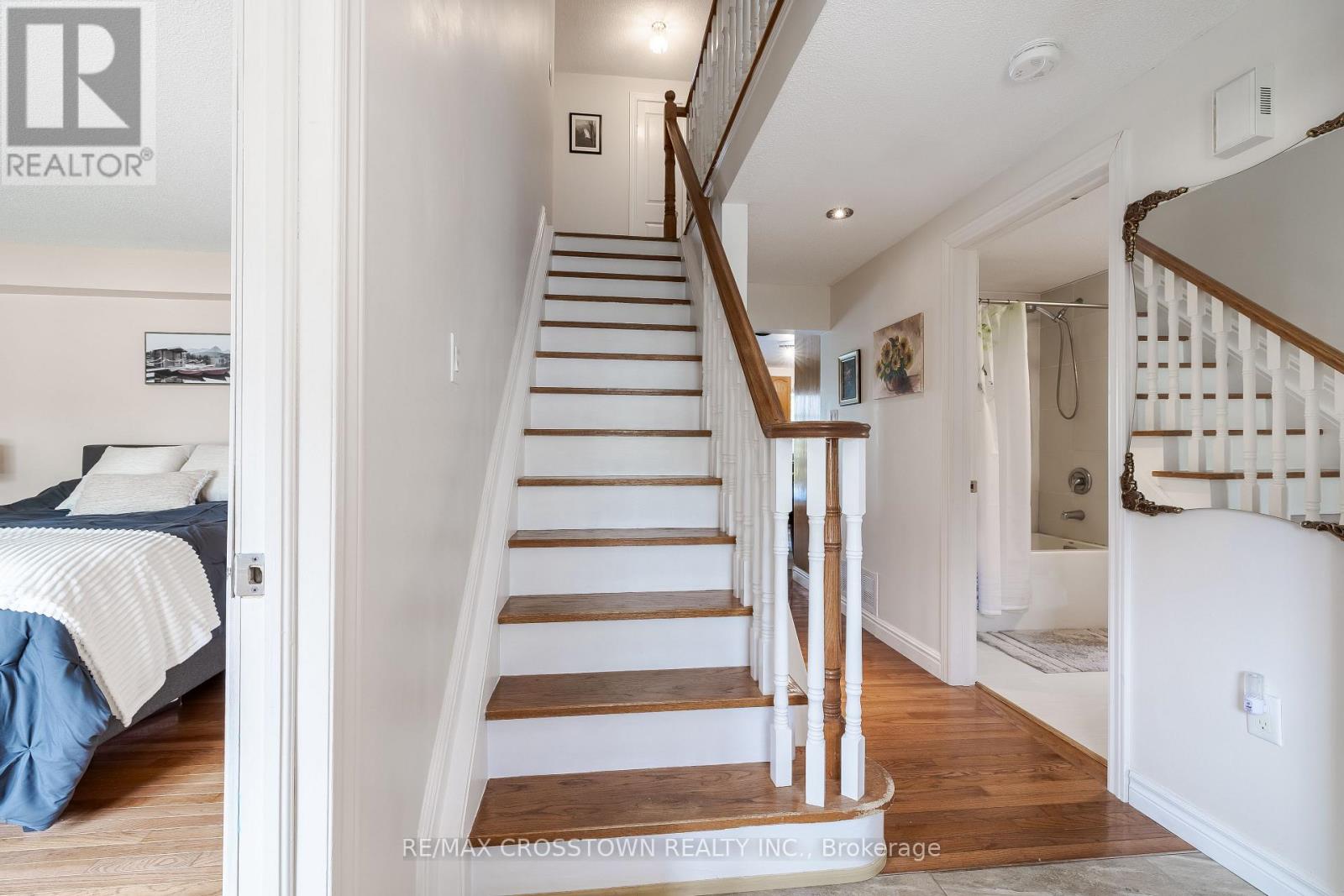 Single Family House for Sale in  NUGENT COURT Barrie (Northwest) 