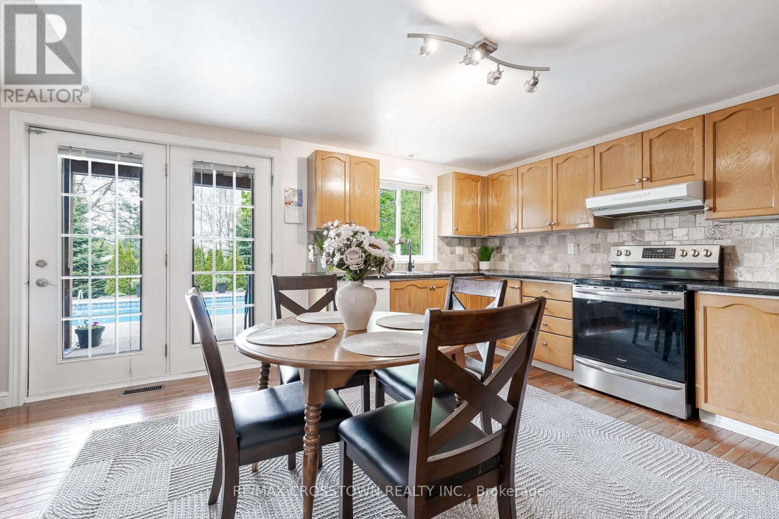 Single Family House for Sale in  NUGENT COURT Barrie (Northwest) 