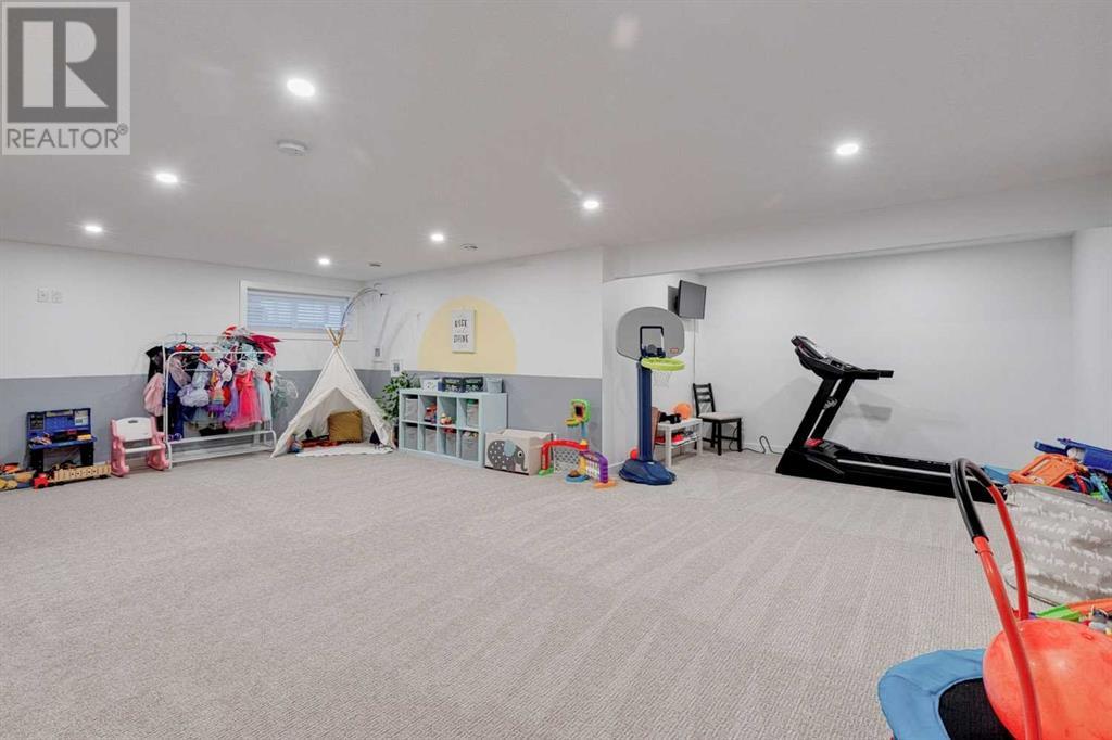 Single Family House for Sale in  Nolan Hill Boulevard NW Nolan Hill Calgary 